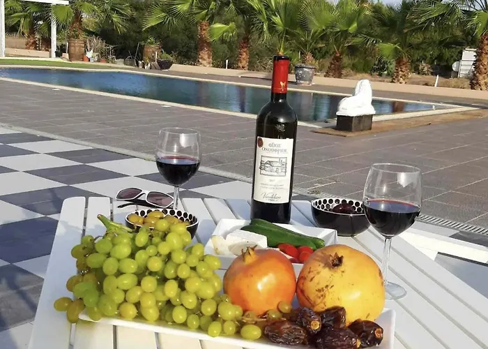 The Pervoli - Pool - Close To Апартаменты Ларнака