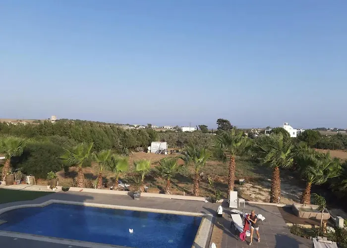 The Pervoli - Pool - Close To Apartment Larnaca