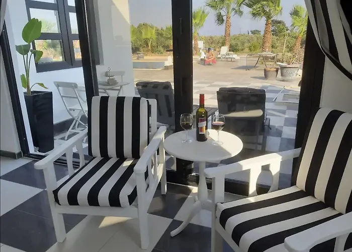 The Pervoli - Pool - Close To Апартаменты