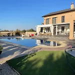 The Pervoli - Pool - Close To Apartmán Larnaca