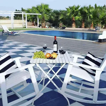 Apartman The Pervoli - Pool - Close To Lárnaka