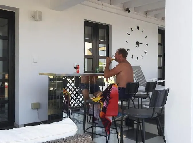 The Pervoli - Pool - Close To *