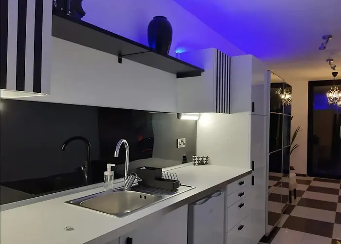 דירה The Pervoli - Pool - Close To