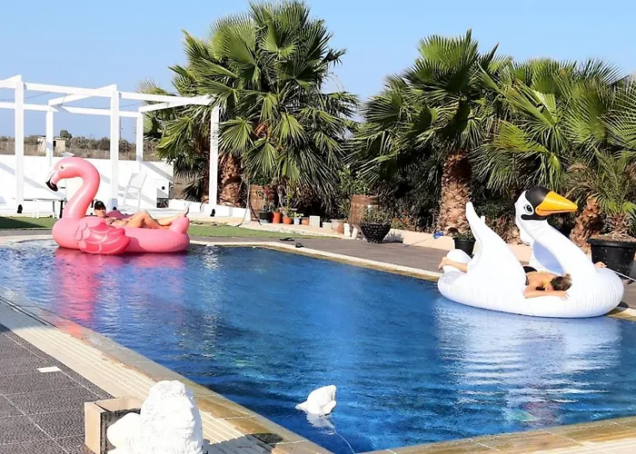 The Pervoli - Pool - Close To * לרנקה